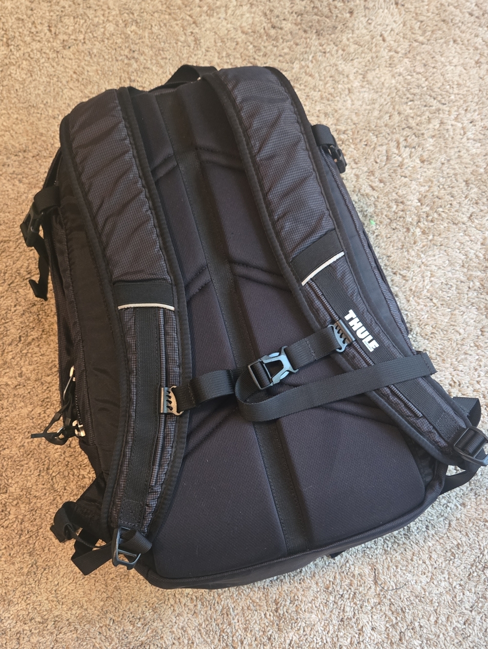 Thule Triumph 2 Backpack - Picture 2 of 5